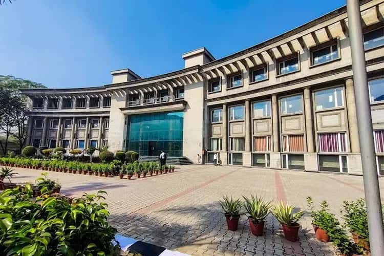 RIMT University