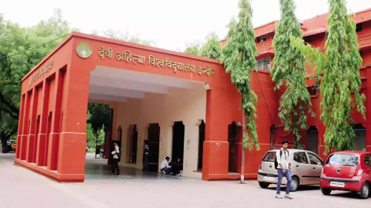 DAVV (Devi Ahilya Vishwavidyalaya) – Distance Education